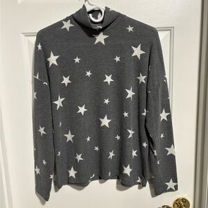 Super Soft Gray and White Turtle Neck Thin Sweater with Star Pattern